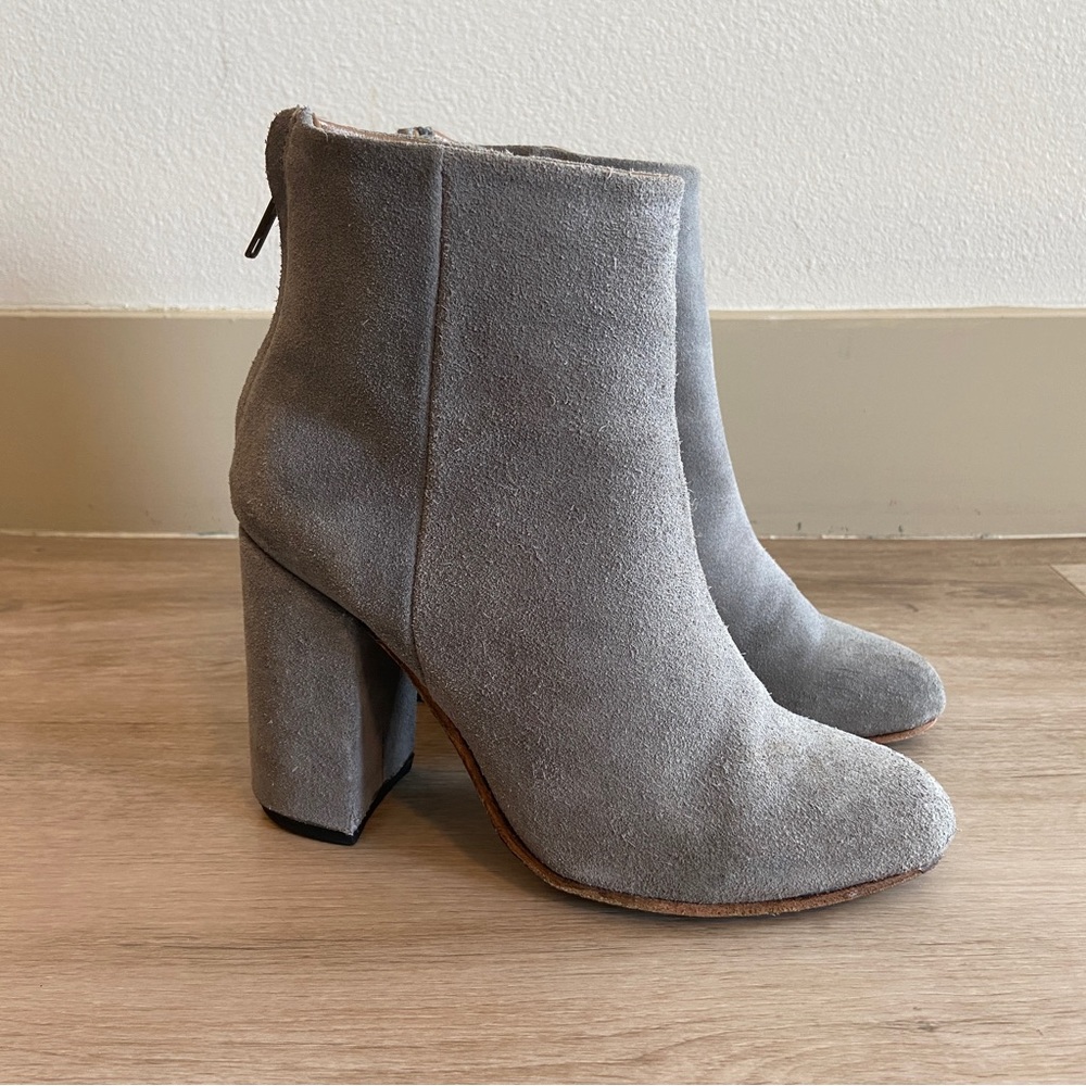 Freebird By Steven Harlo Booties Gray Suede Block Heeled Booties Sz 9 Preowned